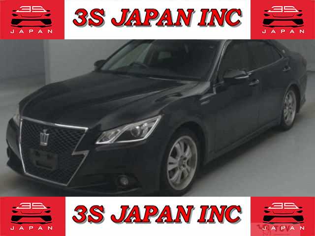 2014 Toyota Crown Hybrid