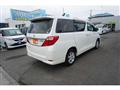 2013 Toyota Alphard