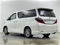 2013 Toyota Alphard