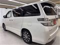 2011 Toyota Vellfire