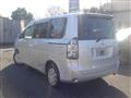2007 Toyota Voxy