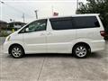 2004 Toyota Alphard