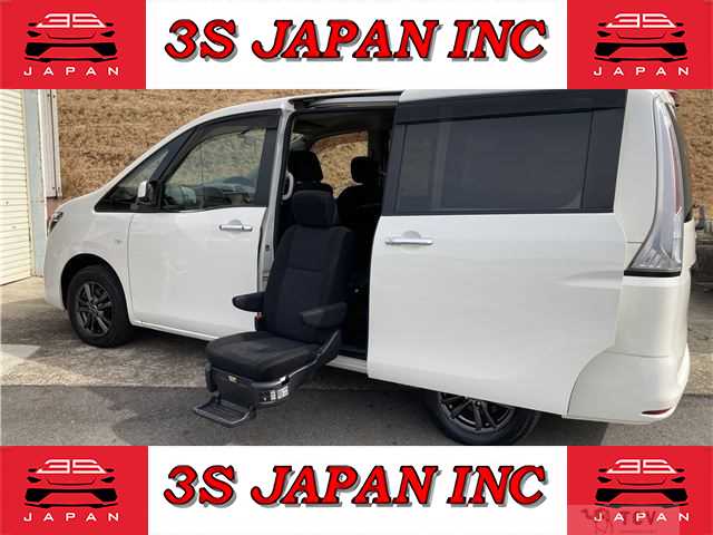 2012 Nissan Serena
