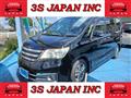 2013 Nissan Serena
