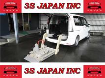 2013 Nissan Serena