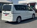 2013 Nissan Serena