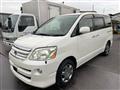 2005 Toyota Noah