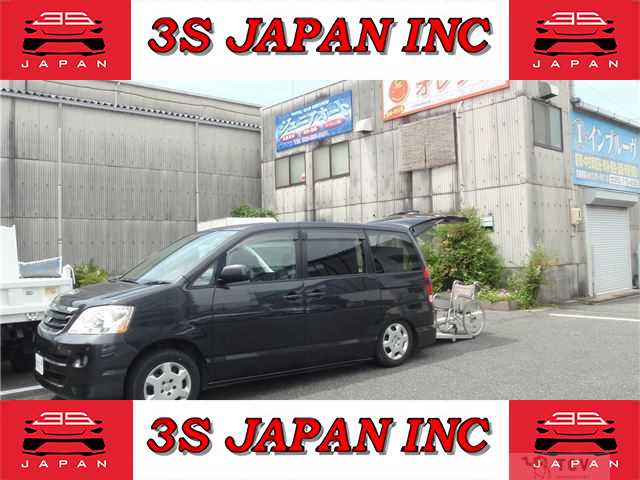 2005 Toyota Noah