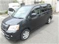 2005 Toyota Noah