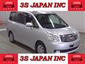 2013 Toyota Noah