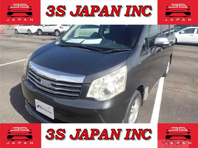 2012 Toyota Noah