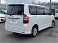 2010 Toyota Noah