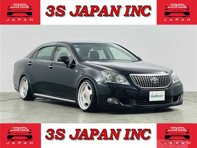 2013 Toyota Crown Majesta