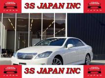 2011 Toyota Crown Hybrid