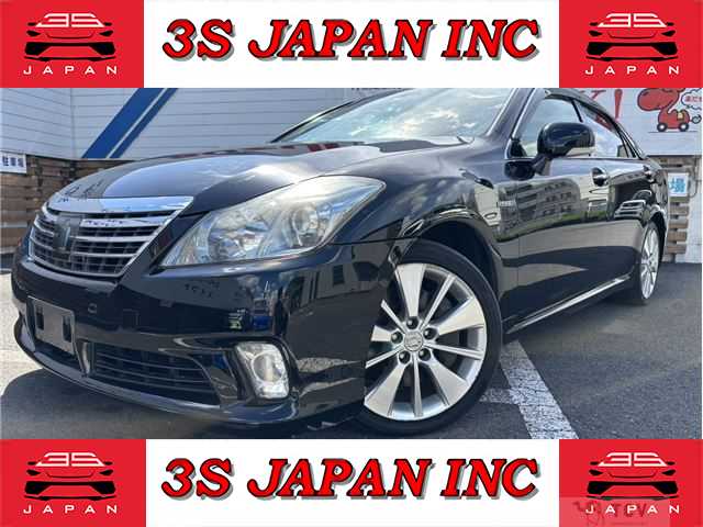 2012 Toyota Crown Hybrid