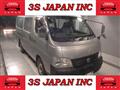 2003 Nissan Caravan Van