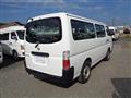 2004 Nissan Caravan