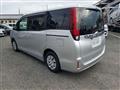 2016 Toyota Noah