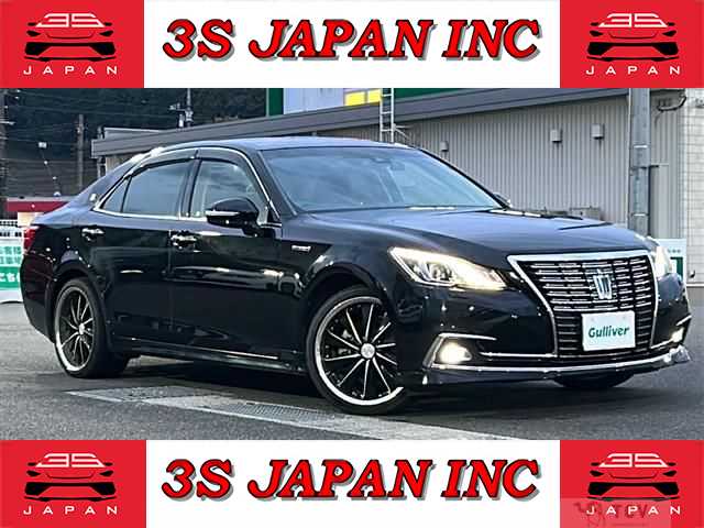 2017 Toyota Crown Hybrid