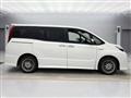 2016 Toyota Noah