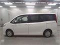 2015 Toyota Noah