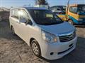 2013 Toyota Noah