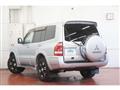 2005 Mitsubishi Pajero