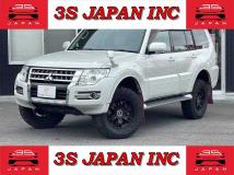 2016 Mitsubishi Pajero