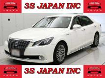 2013 Toyota Crown Majesta