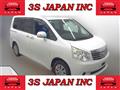 2013 Toyota Noah