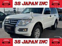 2016 Mitsubishi Pajero