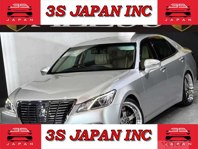 2013 Toyota Crown