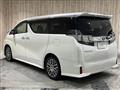 2015 Toyota Vellfire