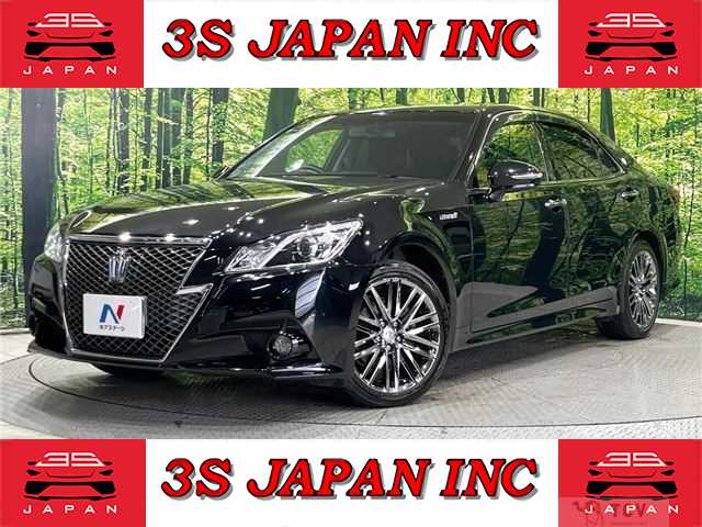 2015 Toyota Crown Hybrid