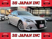 2013 Toyota Crown Hybrid