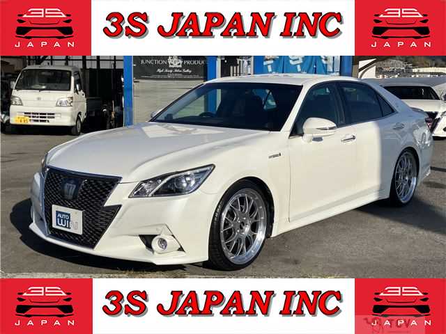 2013 Toyota Crown
