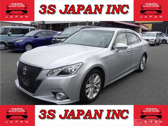 2014 Toyota Crown Hybrid