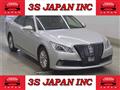 2013 Toyota Crown Hybrid