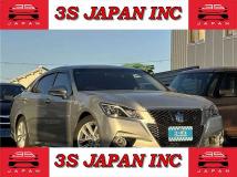 2013 Toyota Crown Hybrid