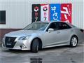 2013 Toyota Crown Hybrid