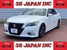2015 Toyota Crown Hybrid