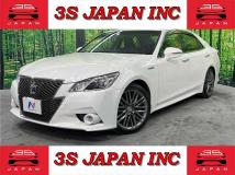 2013 Toyota Crown Hybrid