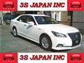 2017 Toyota Crown Hybrid
