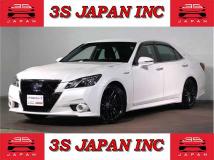 2014 Toyota Crown Hybrid