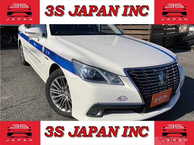 2014 Toyota Crown Hybrid