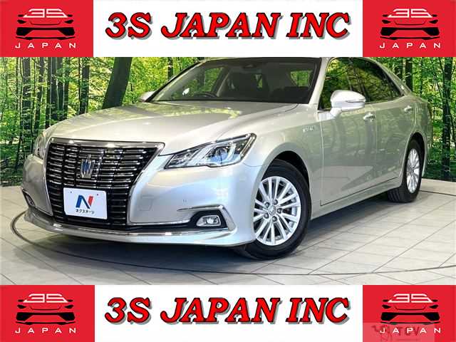 2017 Toyota Crown Hybrid
