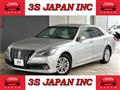 2013 Toyota Crown Hybrid
