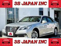 2013 Toyota Crown Hybrid