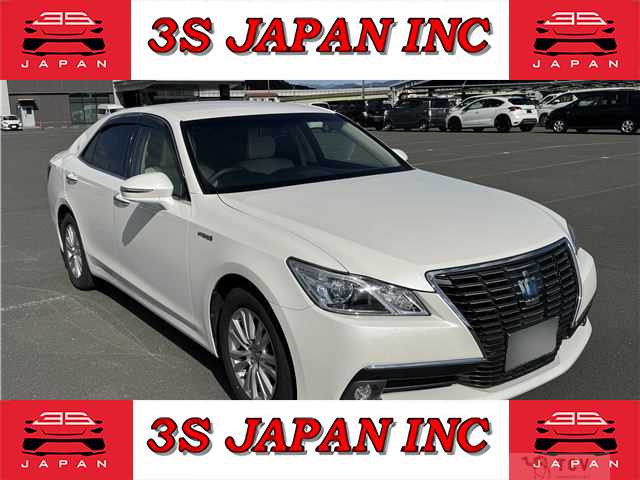 2014 Toyota Crown Hybrid