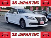 2014 Toyota Crown Hybrid